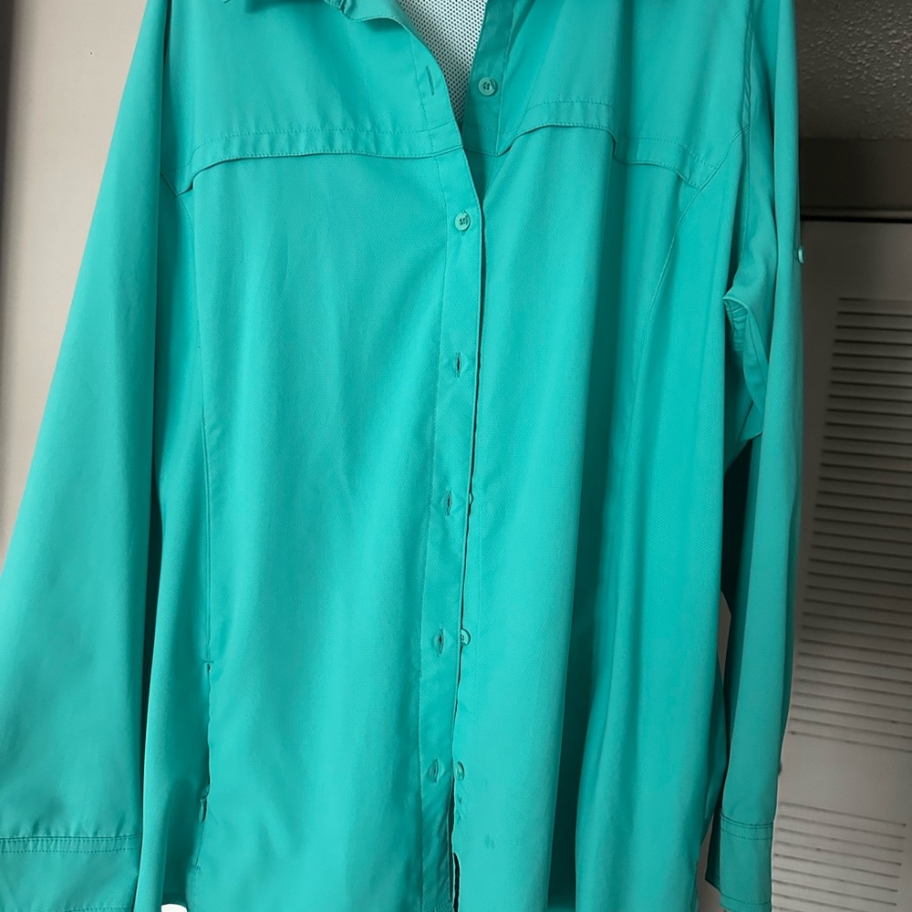 Magellan Outdoors Aqua Semi-Fitted Shirt